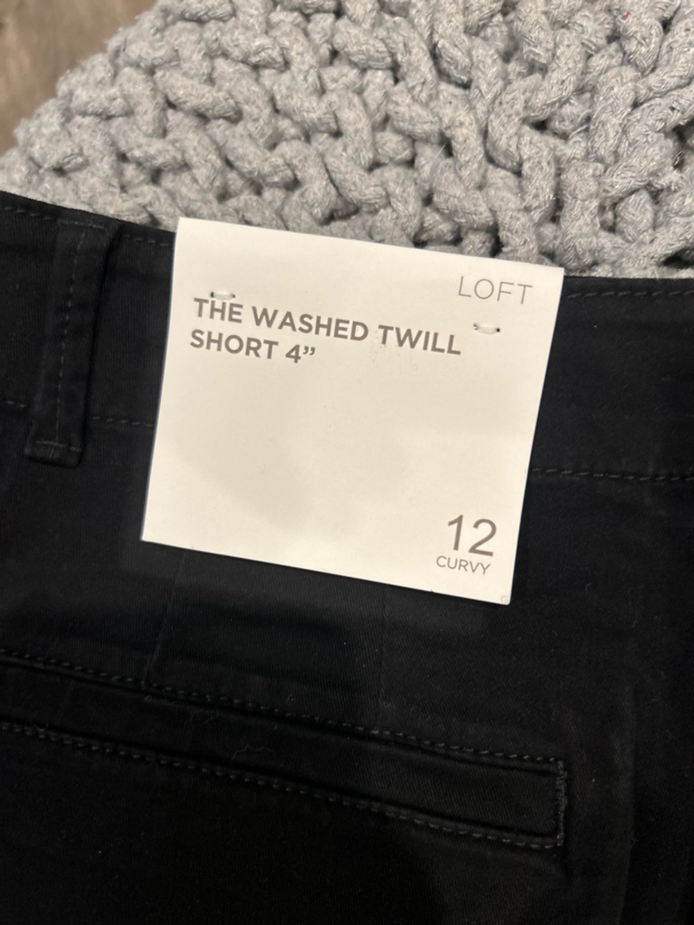 NWT LOFT The Washed Twill Short 4" in Black